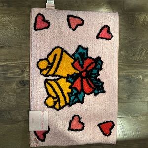 Betsy  Johnson Christmas bath Mat